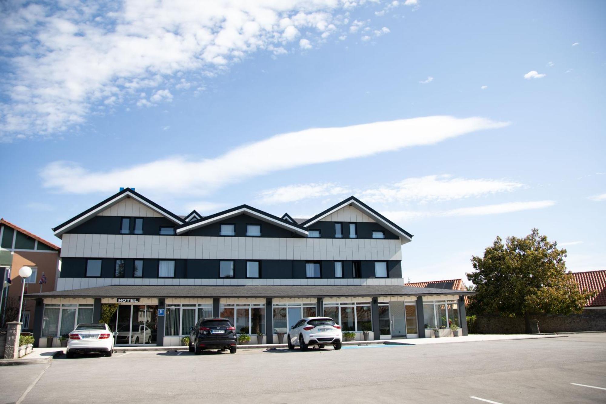 Hotel Mercedes Camargo Exterior photo